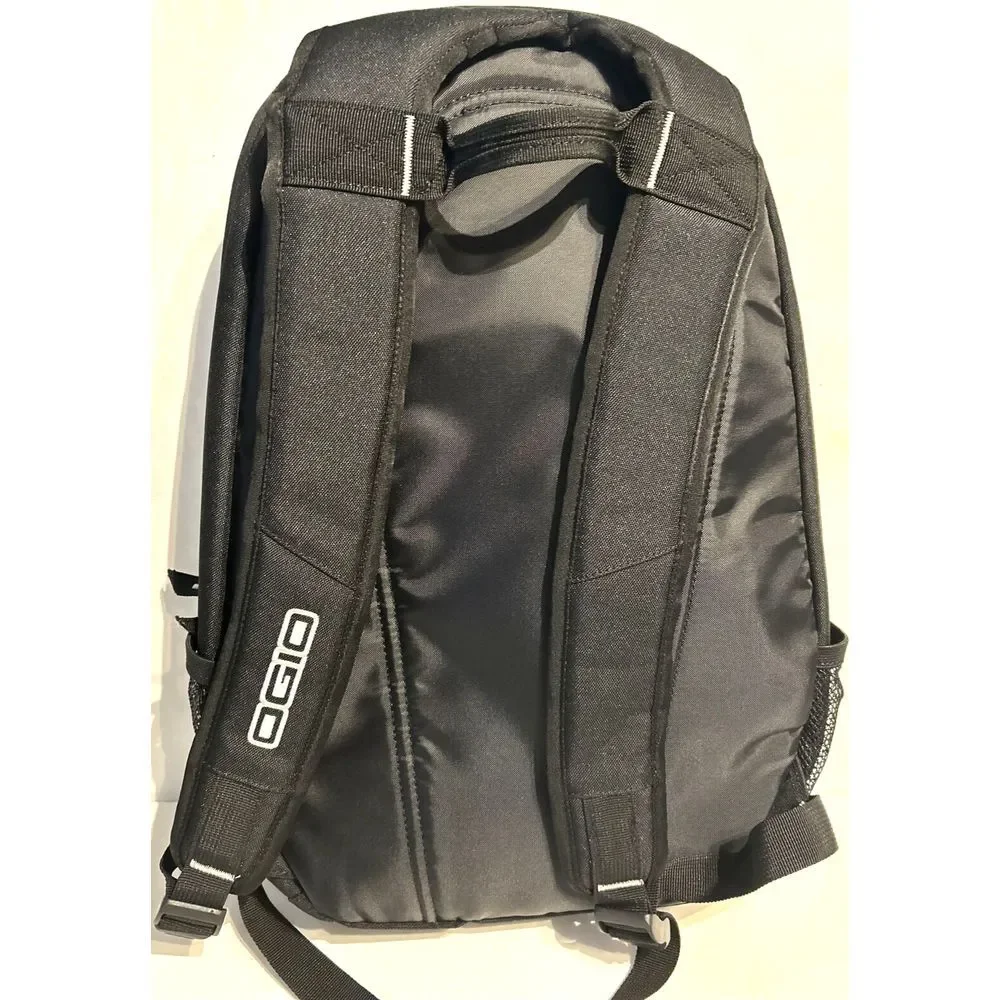 Ogio‎ 18
